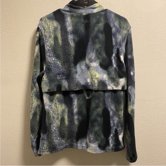 Nike Jacket - Picture 2 of 5